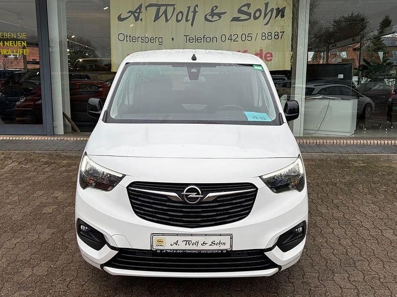 Gebraucht Opel Combo Life Elegance 131 PS (96 kW) 2022 Weiß Van / Kleinbus