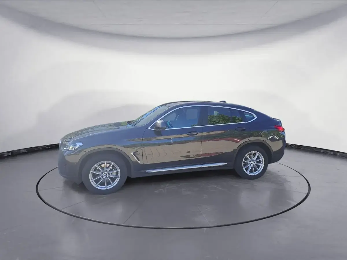 Gebraucht BMW X4 Performance 286 PS (210 kW) 2025 Grau SUV