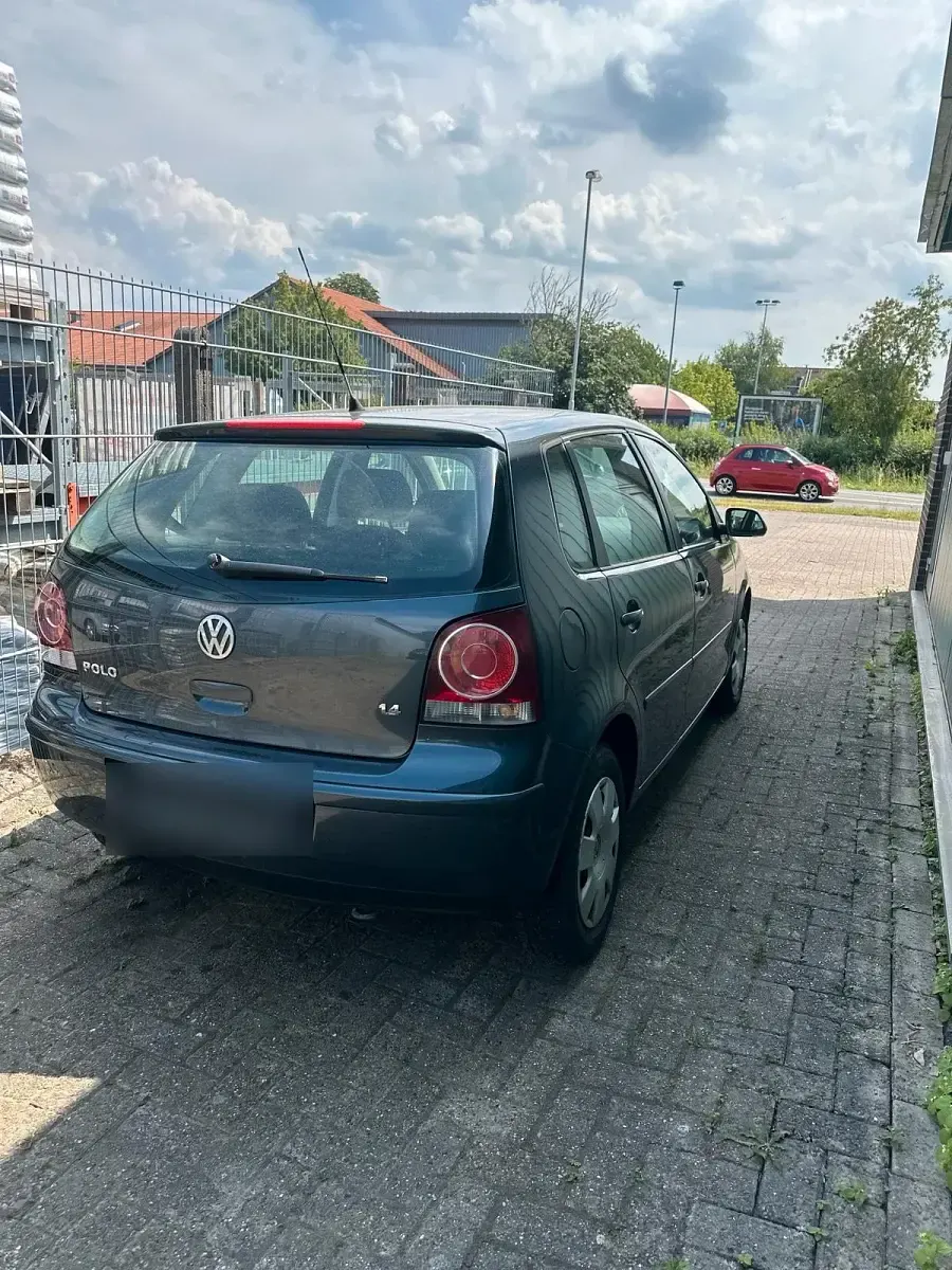 Gebraucht VW Polo 80 PS (58 kW) 2009 Grau Kleinwagen