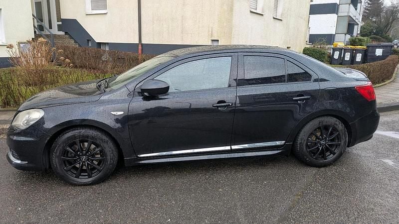 Gebraucht Suzuki Kizashi Sport 178 PS (130 kW) 2011 Schwarz Limousine