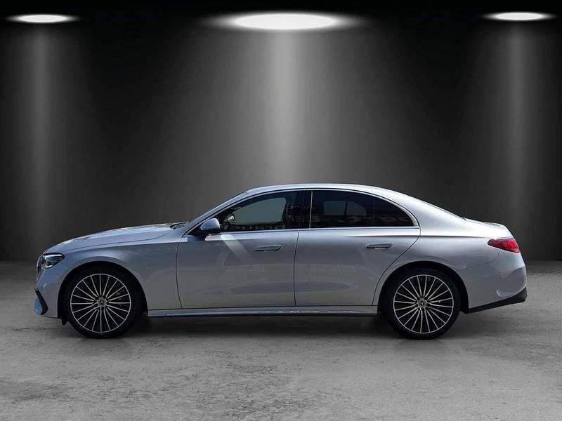 Gebraucht Mercedes E220 AMG 197 PS (144 kW) 2023 Silber Limousine