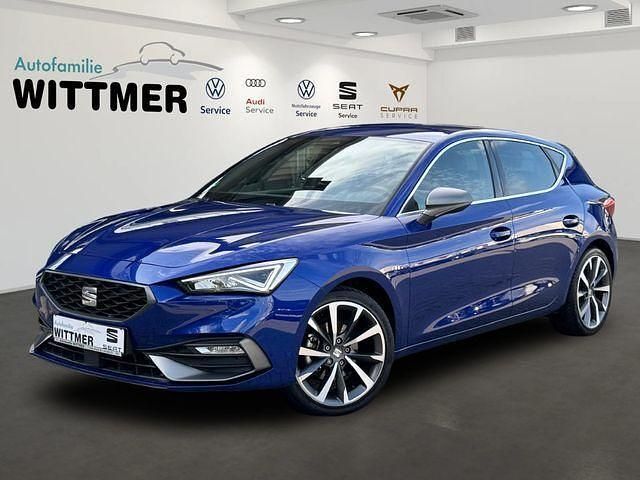 Blau Gebraucht 2021 Seat Leon FR Limousine | 23.990 € (Fairer Preis) - Bild 1/4