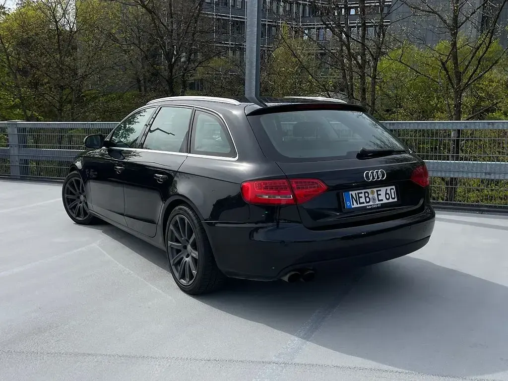 Second-hand Audi A4 Ambiente 160 CP (117 kW) 2010 Negru Break
