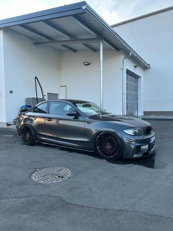 Grau Gebraucht 2008 BMW 123 Coupé Performance Coupé | 12.000 € - Bild 1/4