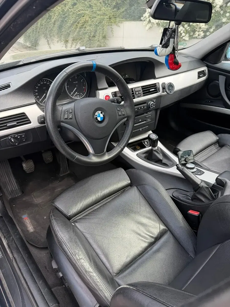 Używany BMW 330 231 KM (169 kW) 2007 Niebieski Kombi