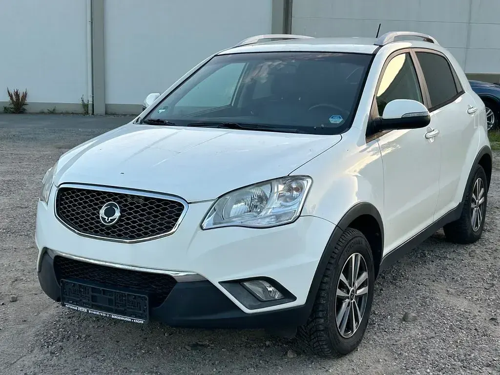 Gebraucht SsangYong Korando Quartz 150 PS (110 kW) 2011 Weiß SUV