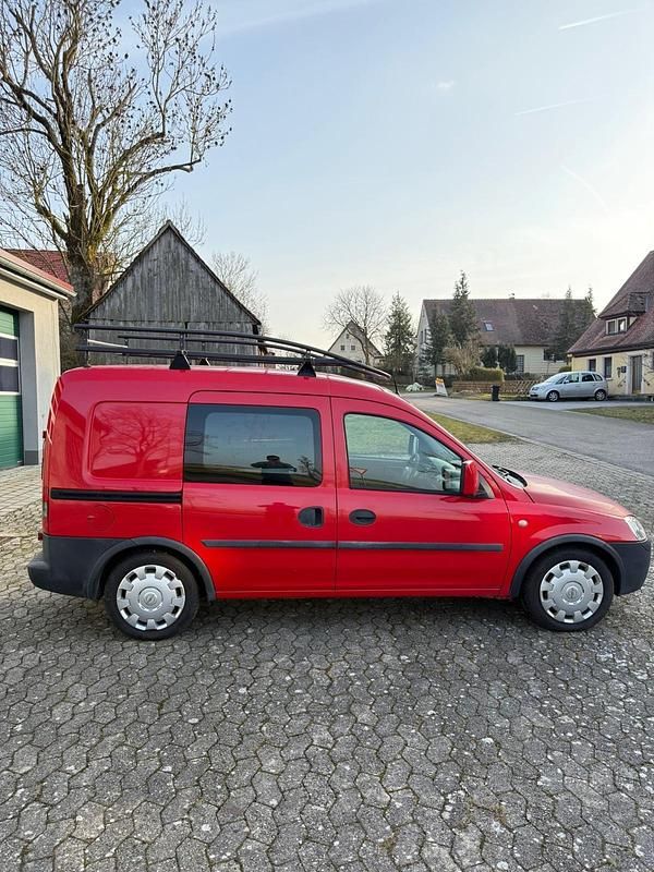 Gebraucht Opel Combo 101 PS (74 kW) 2010 Rot Van / Kleinbus