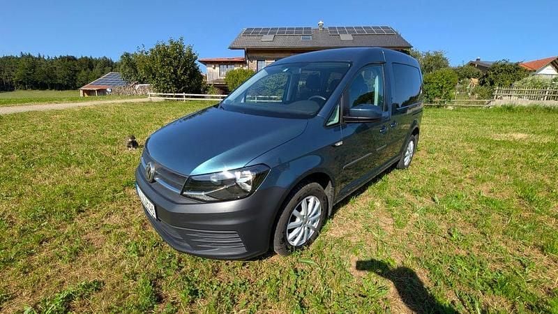 Grün Gebraucht 2016 VW Caddy Trendline Van / Kleinbus | 14.900 € (Fairer Preis) - Bild 1/4