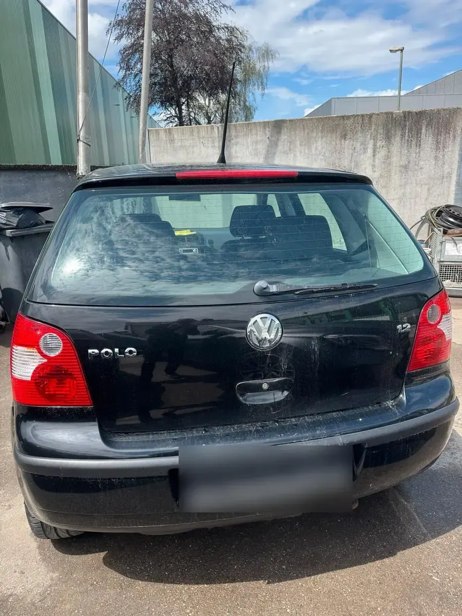 Gebraucht VW Polo 44 PS (32 kW) 2002 Schwarz Kleinwagen