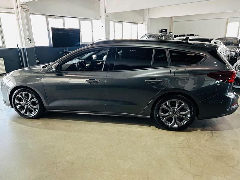 Gebraucht Ford Focus ST-Line 155 PS (114 kW) 2025 Grau Limousine