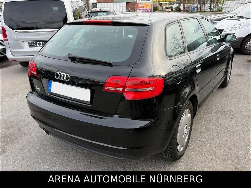 Gebraucht Audi A3 Attraction 102 PS (75 kW) 2010 Schwarz Kleinwagen