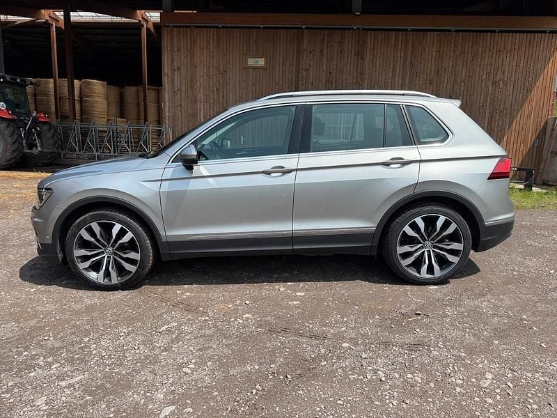 Silber Gebraucht 2018 VW Tiguan SUV | 19.000 € (Superpreis) - Bild 1/4