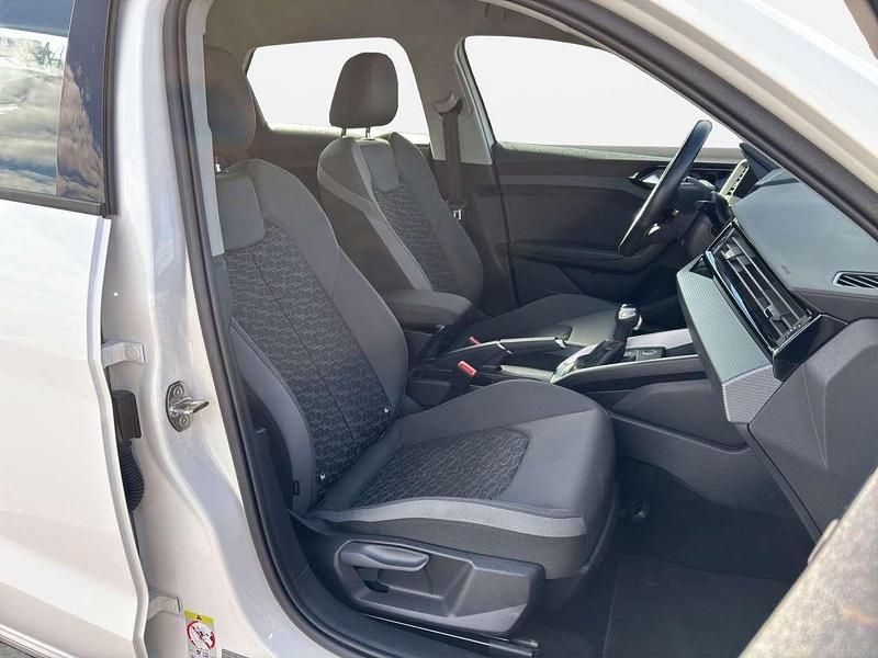 Second-hand Audi A1 110 CP (80 kW) 2024 Alb SUV
