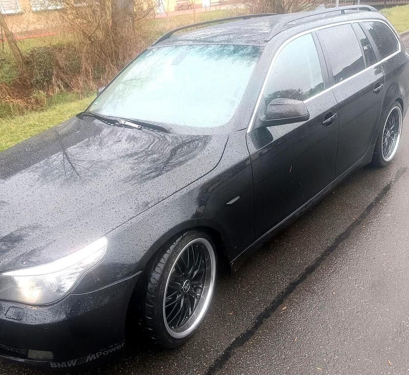 Gebraucht BMW 525 177 PS (130 kW) 2010 Grün Limousine