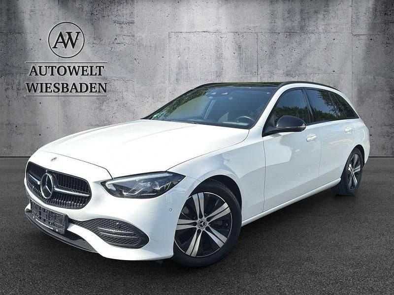 Weiß Gebraucht 2023 Mercedes C220 Limousine | 26.990 € (Guter Preis) - Bild 1/4