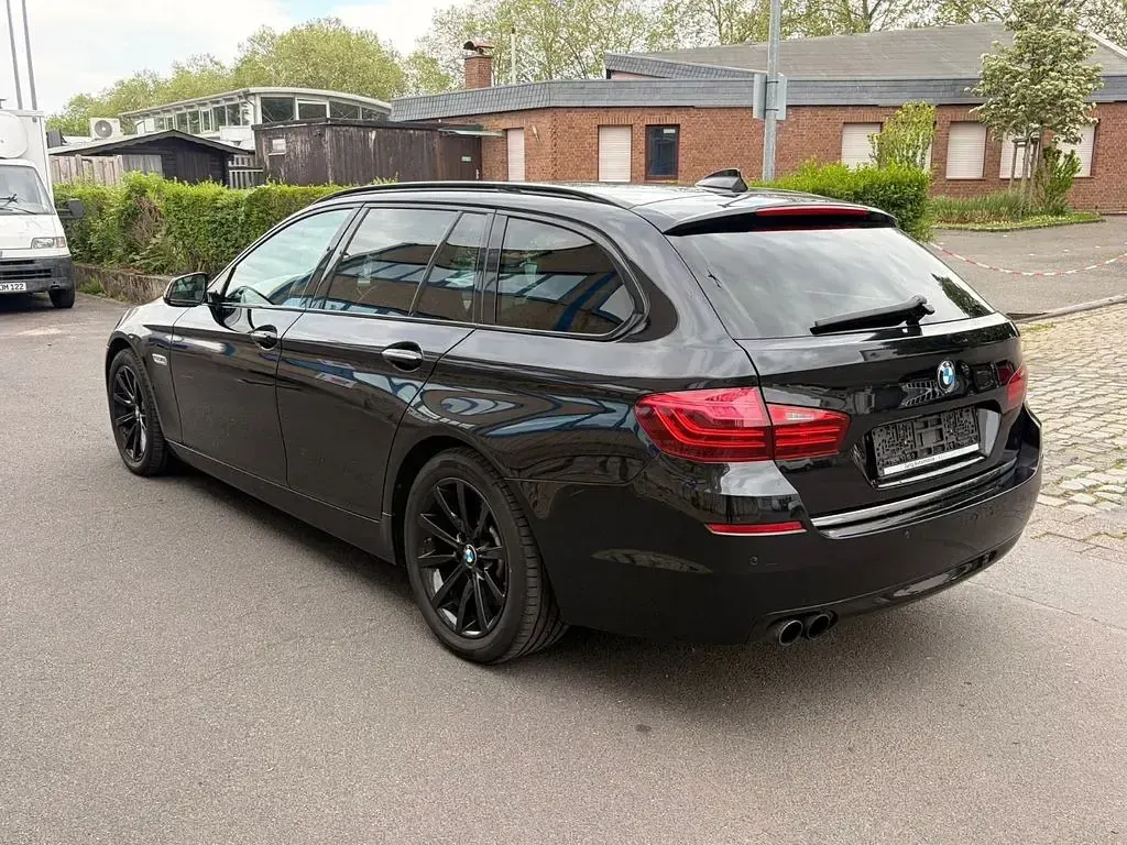 Gebraucht BMW 530 Comfort Edition 258 PS (189 kW) 2014 Schwarz Kombi