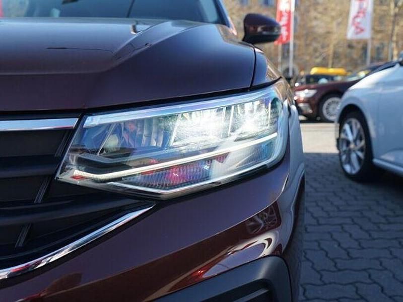 Gebraucht VW Tiguan Move 131 PS (96 kW) 2023 Ginger brown metallic SUV