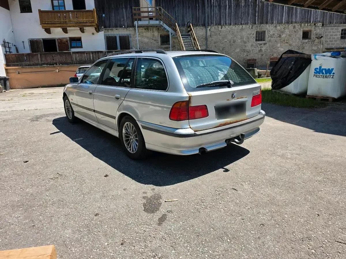 Gebraucht BMW 523 170 PS (125 kW) 1998 Silber Kombi