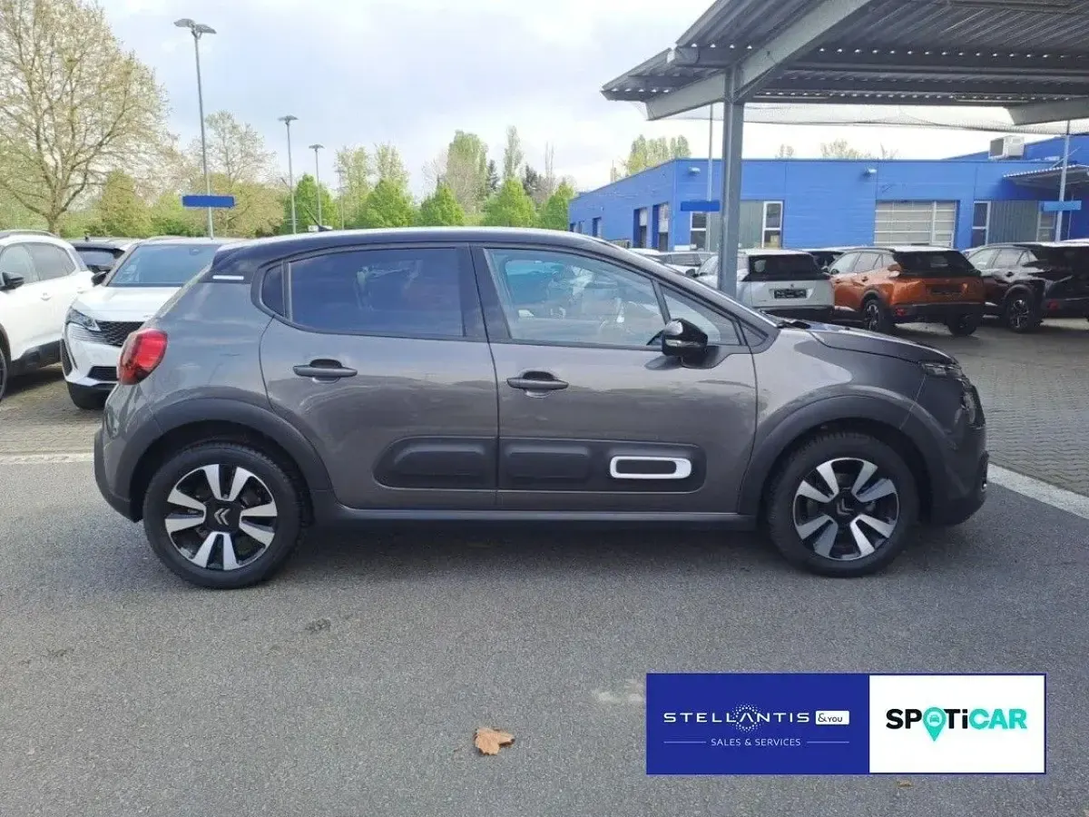 Gebraucht Citroën C3 Shine 110 PS (80 kW) 2024 Grau Kleinwagen