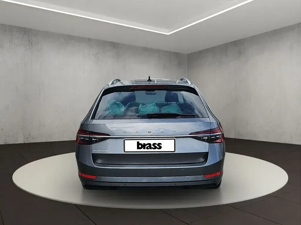 Gebraucht Skoda Superb Style 200 PS (147 kW) 2022 Graphitegrau metallic Kombi