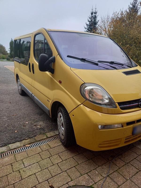 Gebraucht Opel Vivaro 2005 Gelb Van / Kleinbus
