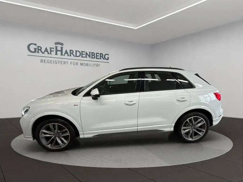 Gebraucht Audi Q3 S-Line 150 PS (110 kW) 2020 Gletscherweiß metallic SUV