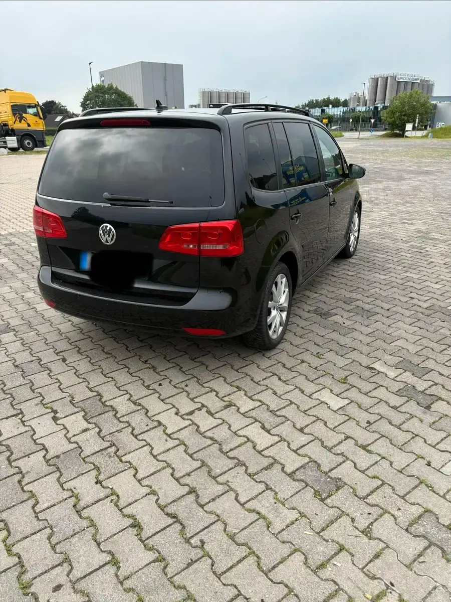 Gebraucht VW Touran 140 PS (102 kW) 2012 Schwarz Van / Kleinbus
