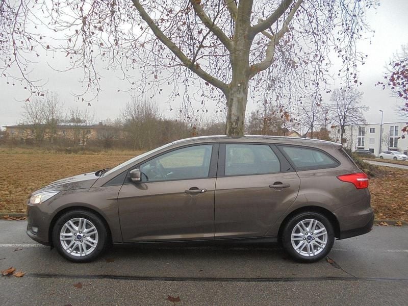 Braun Gebraucht 2018 Ford Focus Business Edition Kombi | 12.750 € (Superpreis) - Bild 1/4