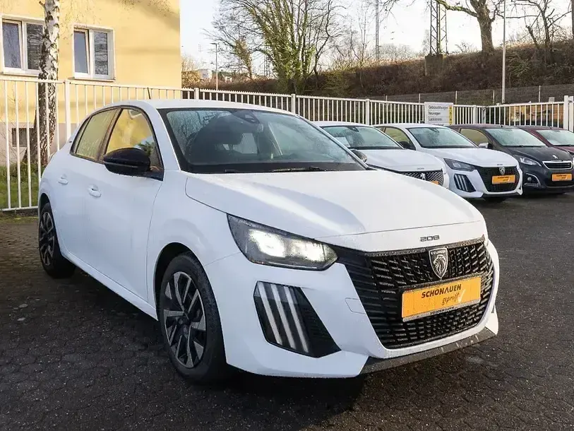 Gebraucht Peugeot 208 Style 101 PS (74 kW) 2025 Weiß Kleinwagen