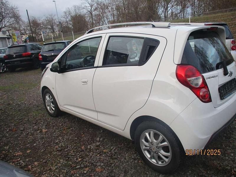 Gebraucht Chevrolet Spark LT 82 PS (60 kW) 2013 Weiß Kleinwagen