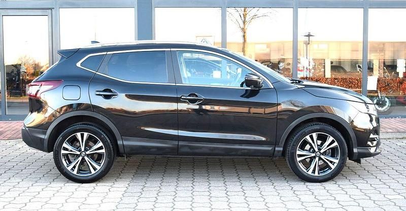 Gebraucht Nissan Qashqai 360º 140 PS (102 kW) 2021 Schwarz SUV