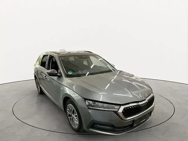 Gebraucht Skoda Octavia Ambition 150 PS (110 kW) 2022 Grau Kombi
