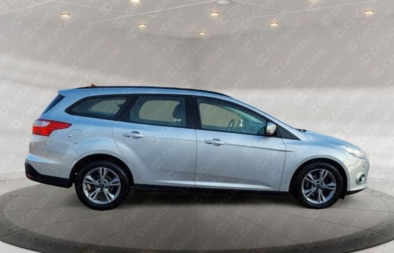 Gebraucht Ford Focus Trend 116 PS (85 kW) 2012 Grau Kombi