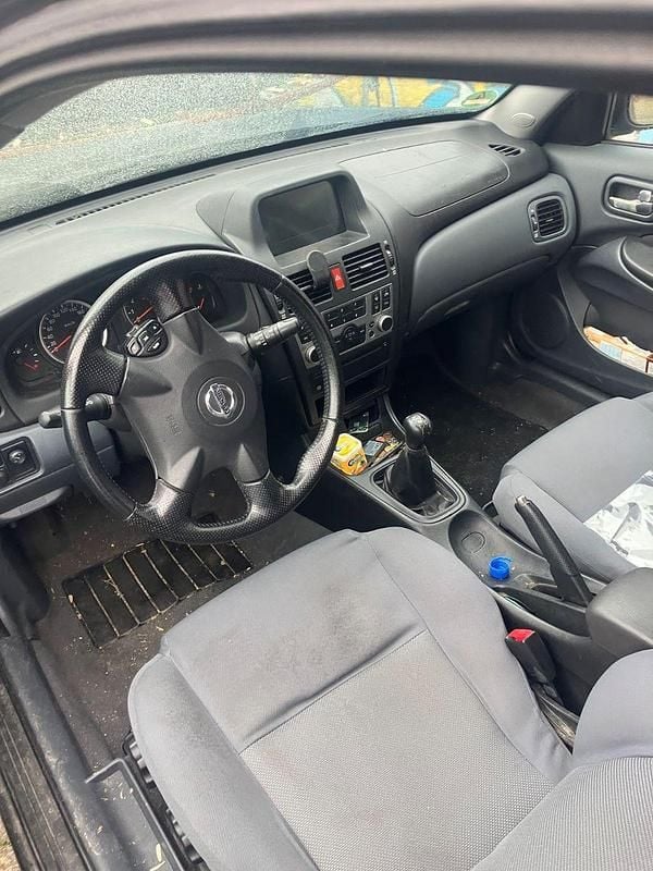 Schwarz Gebraucht 2004 Nissan Almera Acenta Limousine | 500 € (Superpreis) - Bild 1/3