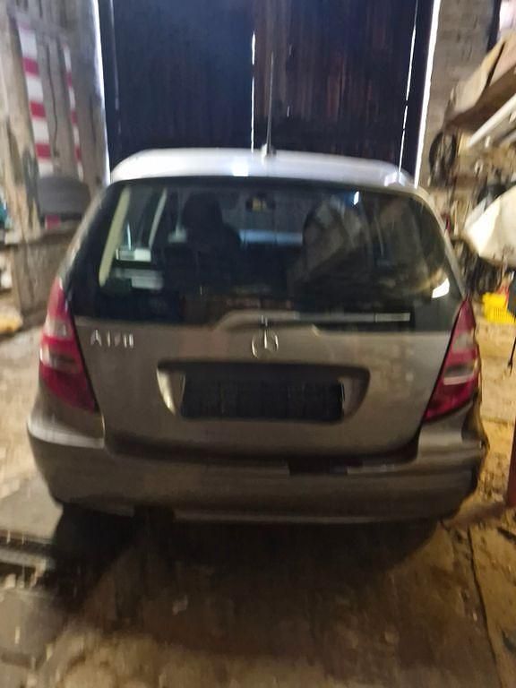 Grau Gebraucht 2006 Mercedes A170 Classic Van / Kleinbus | 2.500 € (Fairer Preis) - Bild 1/4