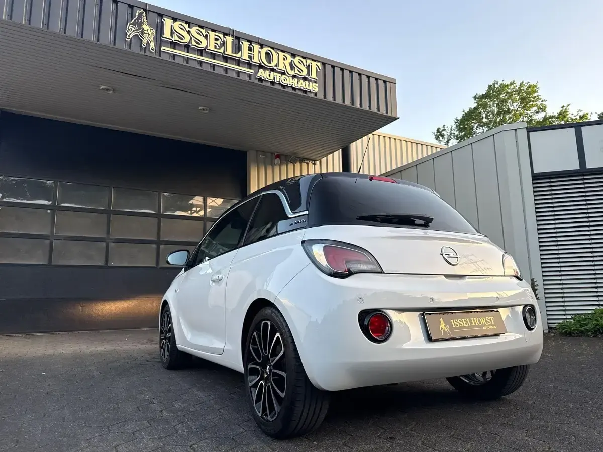 Gebraucht Opel Adam Slam 87 PS (63 kW) 2015 Weiß Kleinwagen