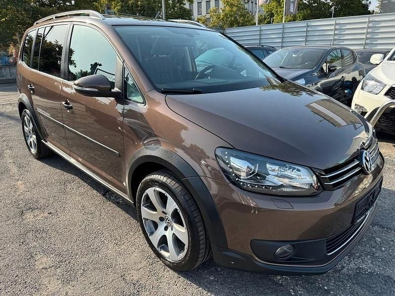 Gebraucht VW Touran Cross 140 PS (102 kW) 2012 Braun Van / Kleinbus