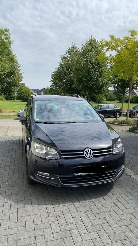 Schwarz Gebraucht 2011 VW Sharan Van / Kleinbus | 10.999 € (Etwas zu teuer) - Bild 1/4