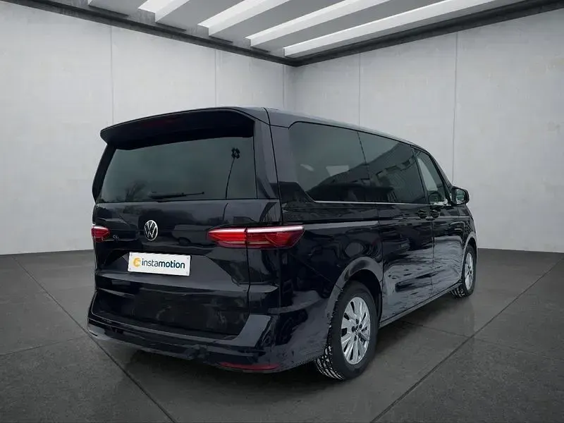 Second-hand VW Multivan 204 CP (150 kW) 2022 Negru Monovolum
