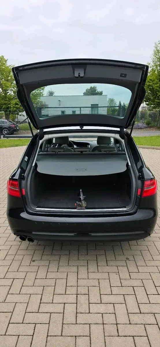 Gebraucht Audi A4 Comfort 177 PS (130 kW) 2014 Schwarz Kombi
