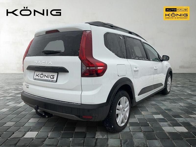Gebraucht Dacia Jogger Expression 94 PS (69 kW) 2024 Arktisweiß Van / Kleinbus
