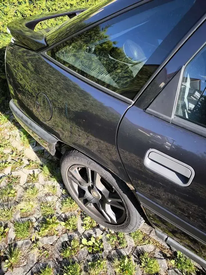 Gebraucht Opel Vectra 116 PS (85 kW) 1992 Schwarz Limousine