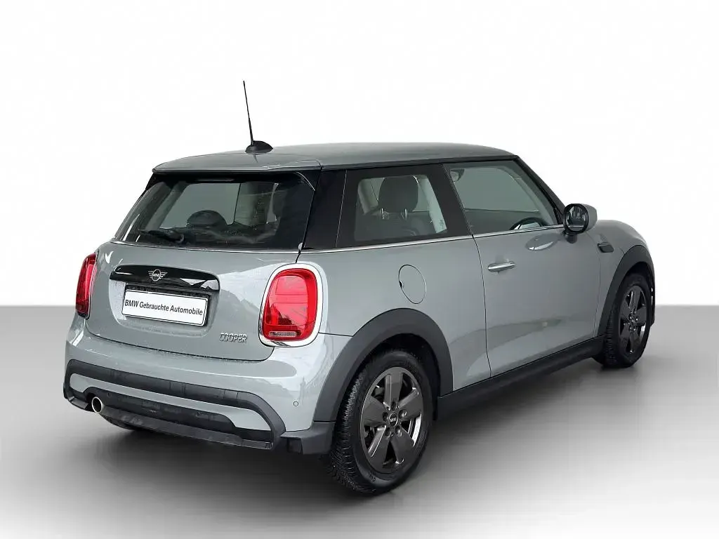 Używany Mini Cooper 136 KM (100 kW) 2022 Szary Hatchback