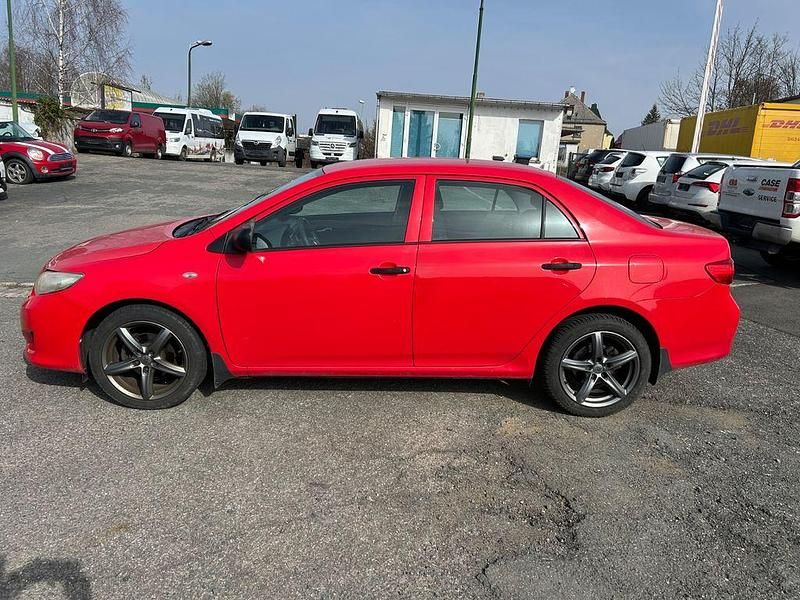 Gebraucht Toyota Corolla 132 PS (97 kW) 2011 Rot Limousine