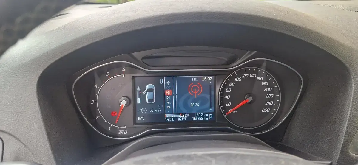 Gebraucht Ford Galaxy Titanium 163 PS (119 kW) 2012 Silber Van / Kleinbus