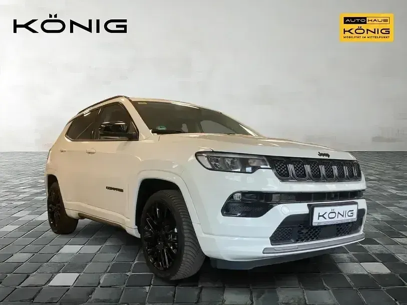 Käytetty Jeep Compass 131 HP (96 kW) 2023 Valkoinen Katumaasturi