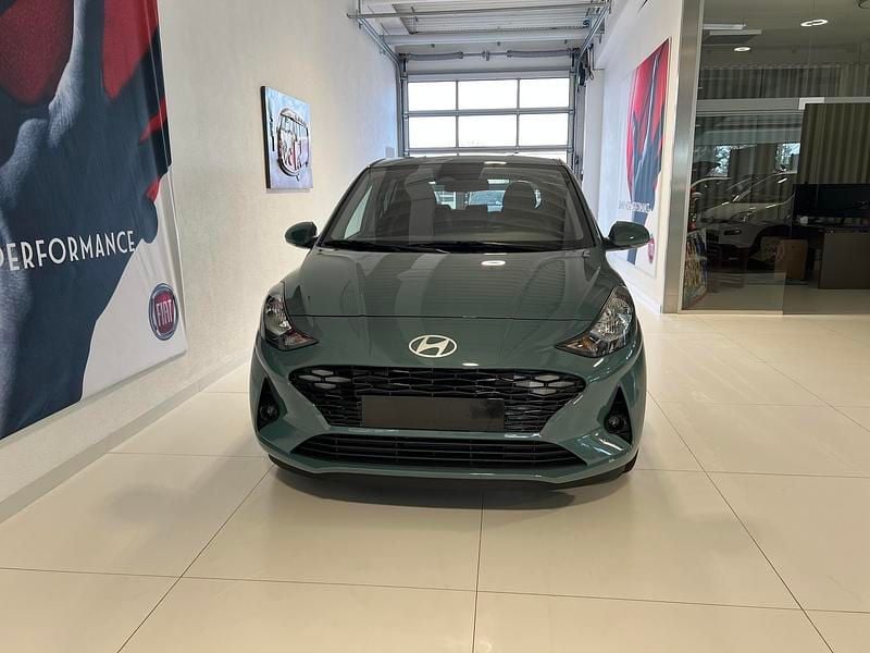 Neu Hyundai i10 GO! 79 PS (58 kW) 2025 Mangrove green pearl Kleinwagen