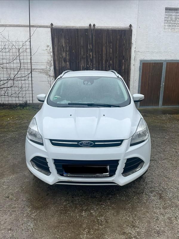 Gebraucht Ford Kuga 140 PS (102 kW) 2014 Weiß SUV