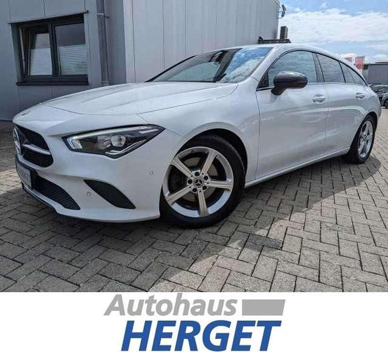 Weiß Gebraucht 2020 Mercedes CLA200 Progressive Kombi | 23.990 € (Fairer Preis) - Bild 1/4
