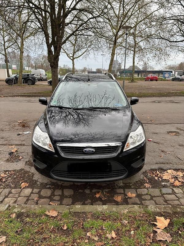 Gebraucht Ford Focus Viva 101 PS (74 kW) 2010 Schwarz Kombi
